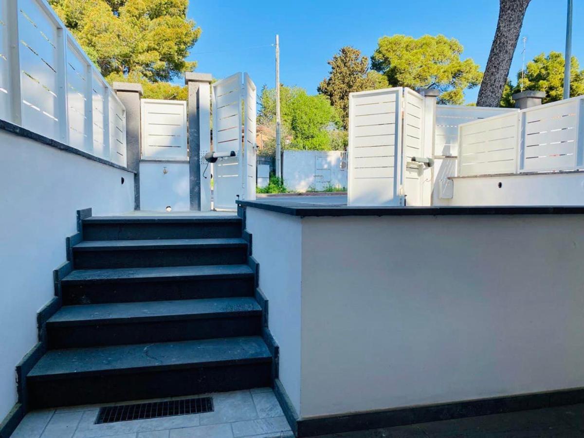 Nuova Residenza Dei 7 Pini A Pochi Passi Dal Mare Apartment Porto Pino Exterior photo