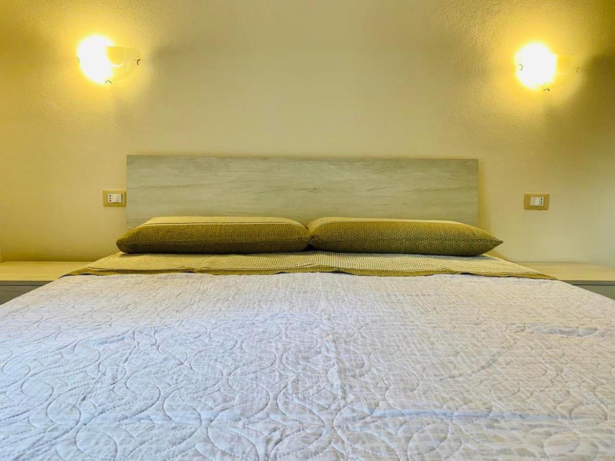 Nuova Residenza Dei 7 Pini A Pochi Passi Dal Mare Apartment Porto Pino Exterior photo